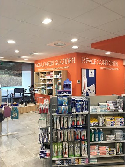 Pharmacie Ange — vue 3 de l'agencement