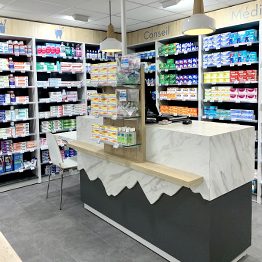 Pharmacie Cano — vue 2 de l'agencement