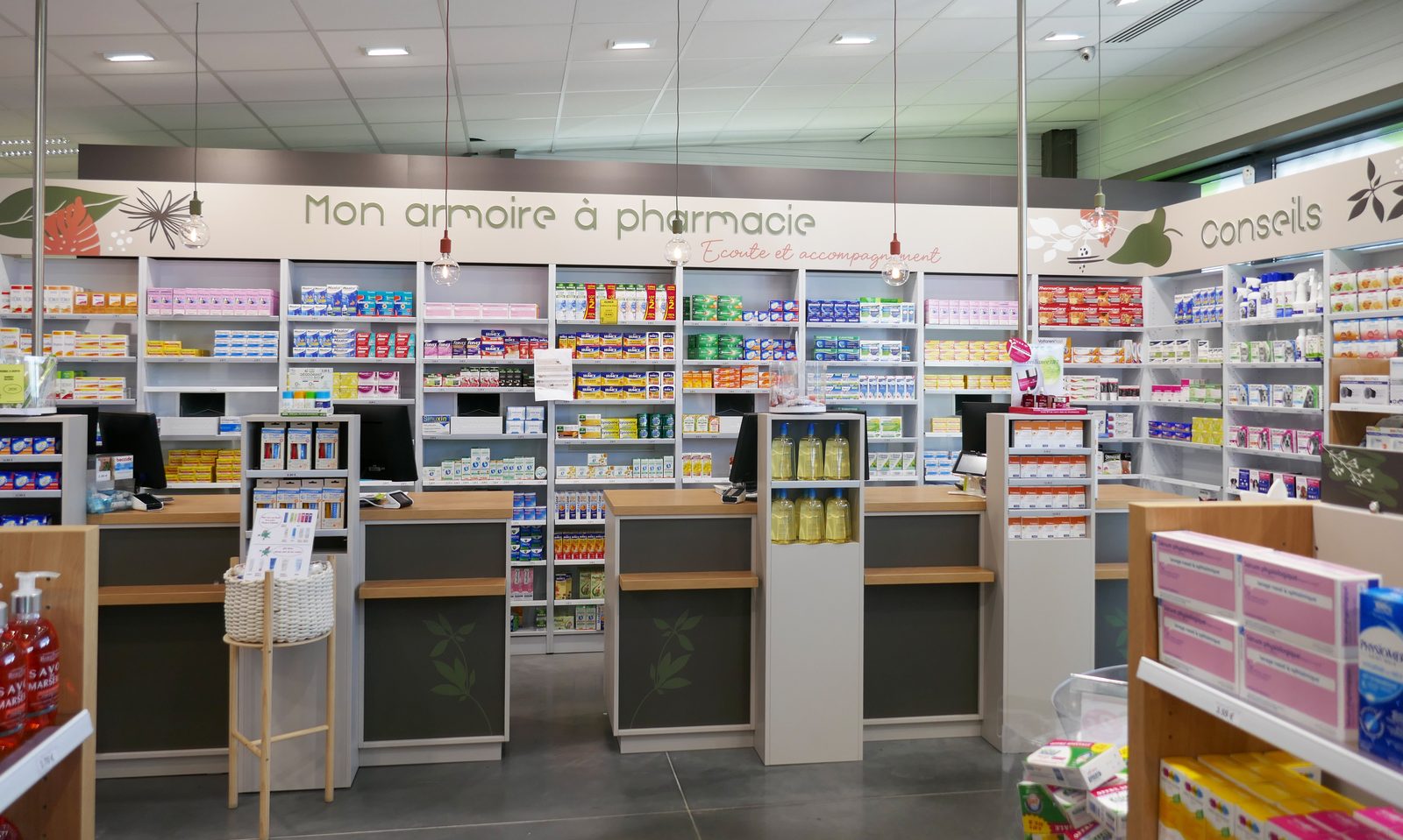 Pharmacie de Diémoz — vue 3 de l'agencement