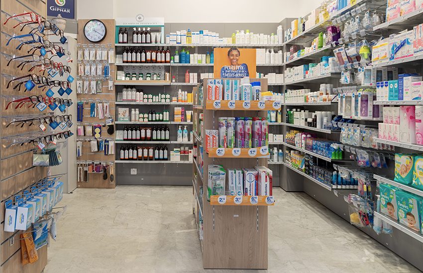 Pharmacie de la Passerelle — vue 3 de l'agencement