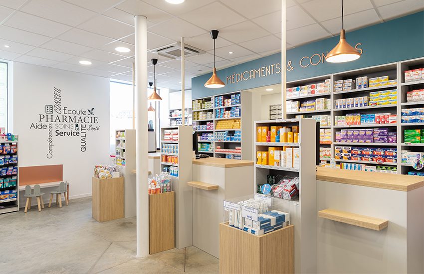 Pharmacie de Saint Martin — vue 2 de l'agencement