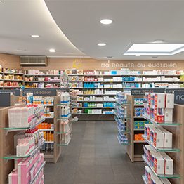 Pharmacie des Planes — vue 2 de l'agencement