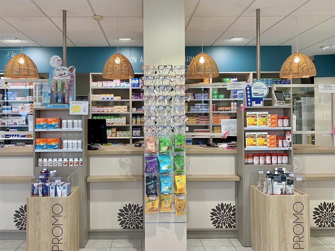 Pharmacie des Tours Ambarroises — vue 2 de l'agencement