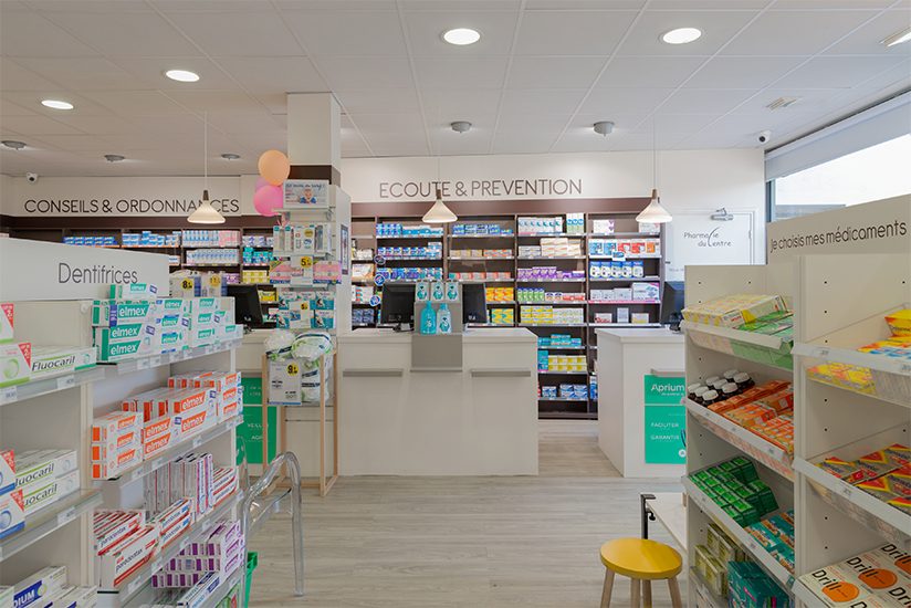 Pharmacie du Centre — vue 2 de l'agencement