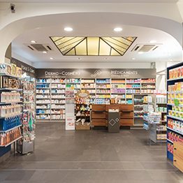 Pharmacie du Chablais — vue 2 de l'agencement