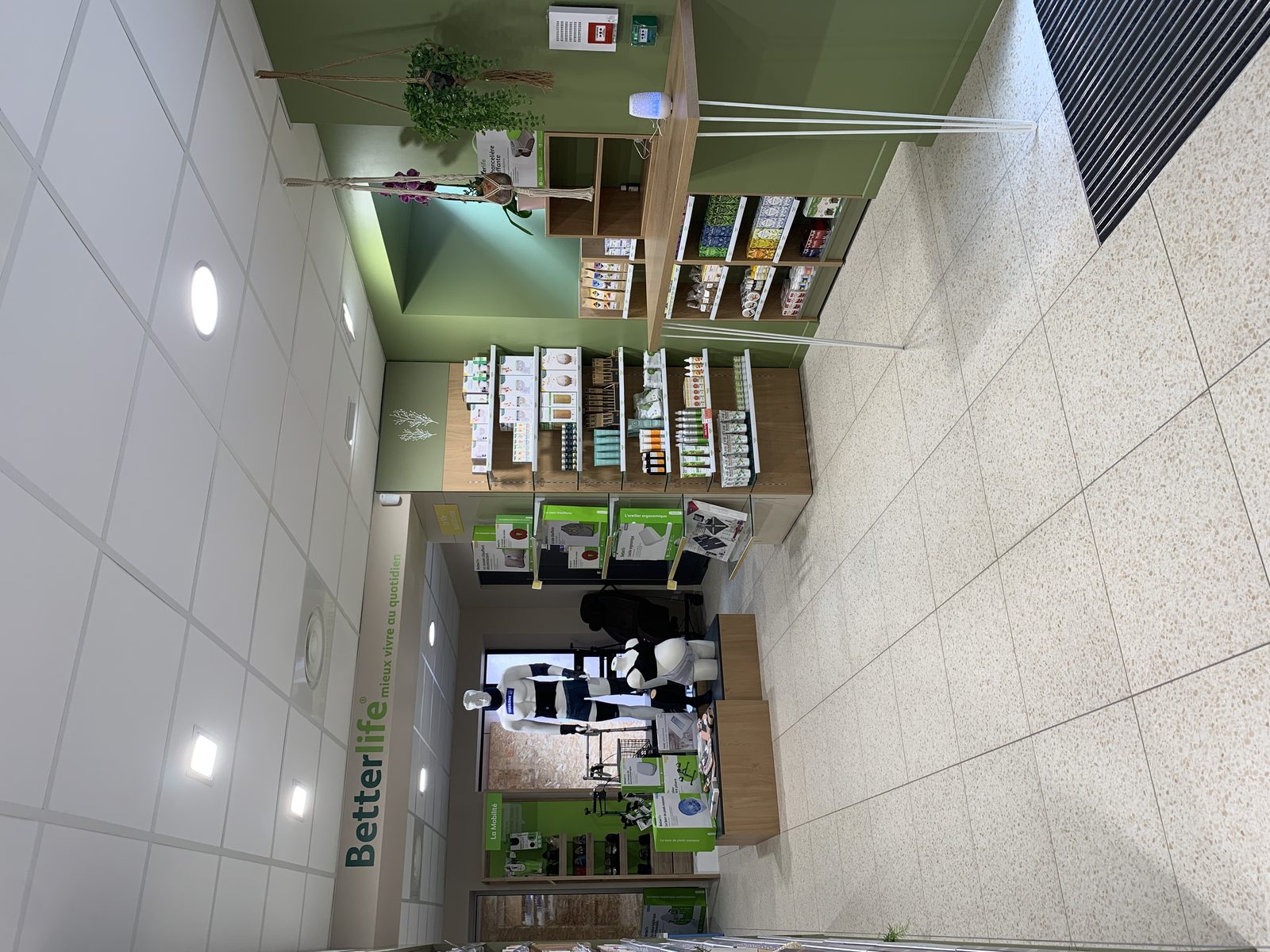 Pharmacie de l'Ain — vue 4 de l'agencement