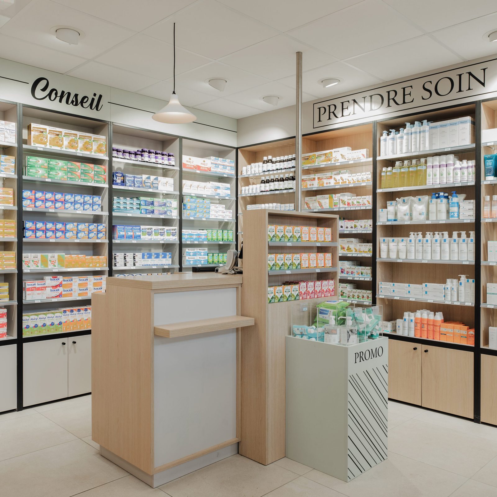 Pharmacie Fraisse — Agencement par Intemporelles à Lyon