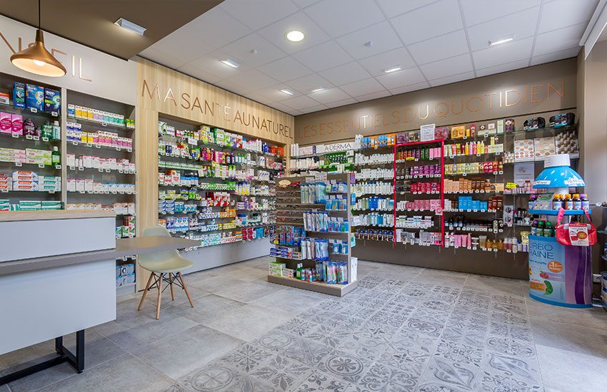 Pharmacie de l'Ile Barbe — vue 4 de l'agencement