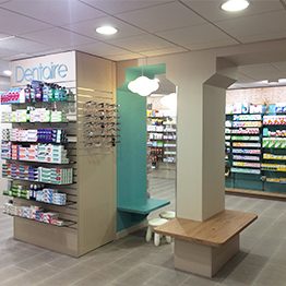 Pharmacie Sart Bouveret — Agencement par Intemporelles à Lyon